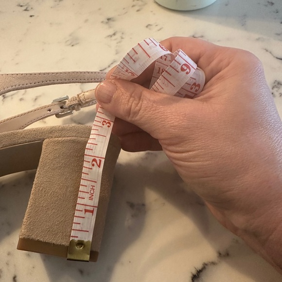 Tahari Beige or Nude Suede “Taron” Slingback Walkable Heel 6M - Picture 15 of 15